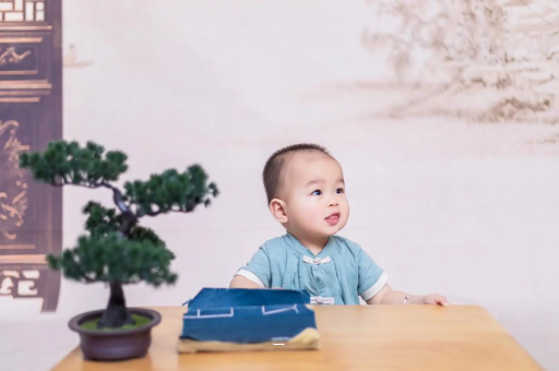 崇左二个月宝宝做哪些训练